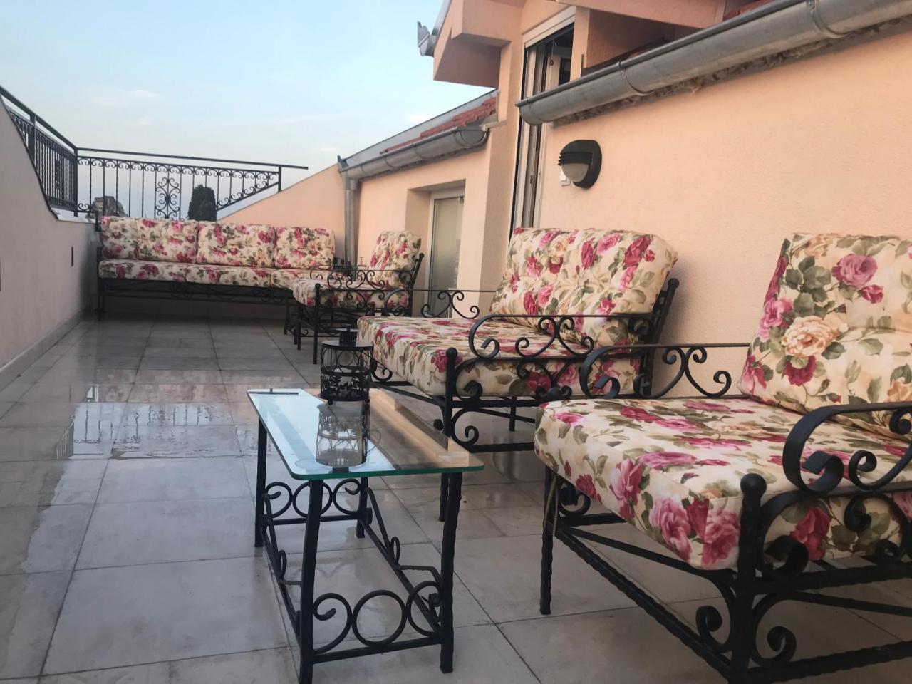 New And Nice Apartments Κραγκούγιεβατς Εξωτερικό φωτογραφία
