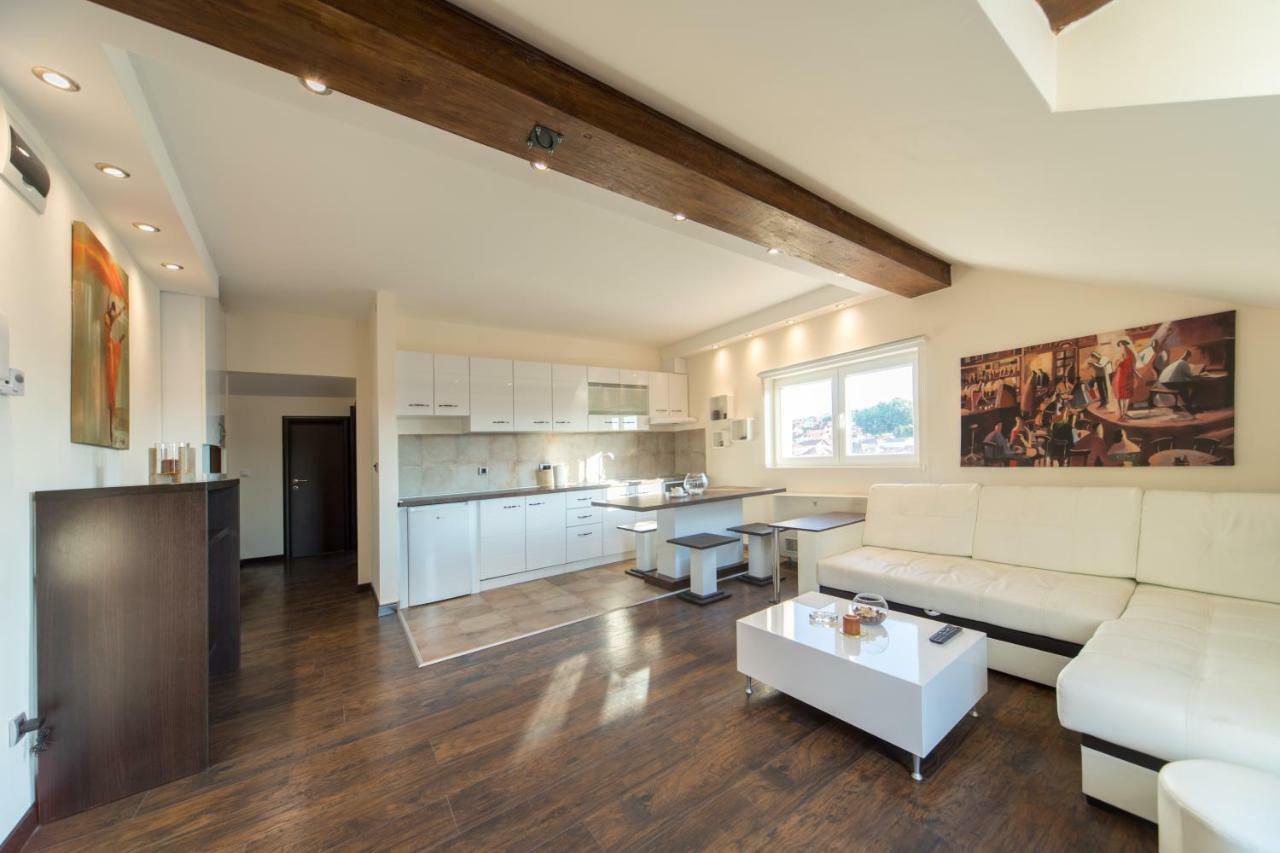 New And Nice Apartments Κραγκούγιεβατς Εξωτερικό φωτογραφία