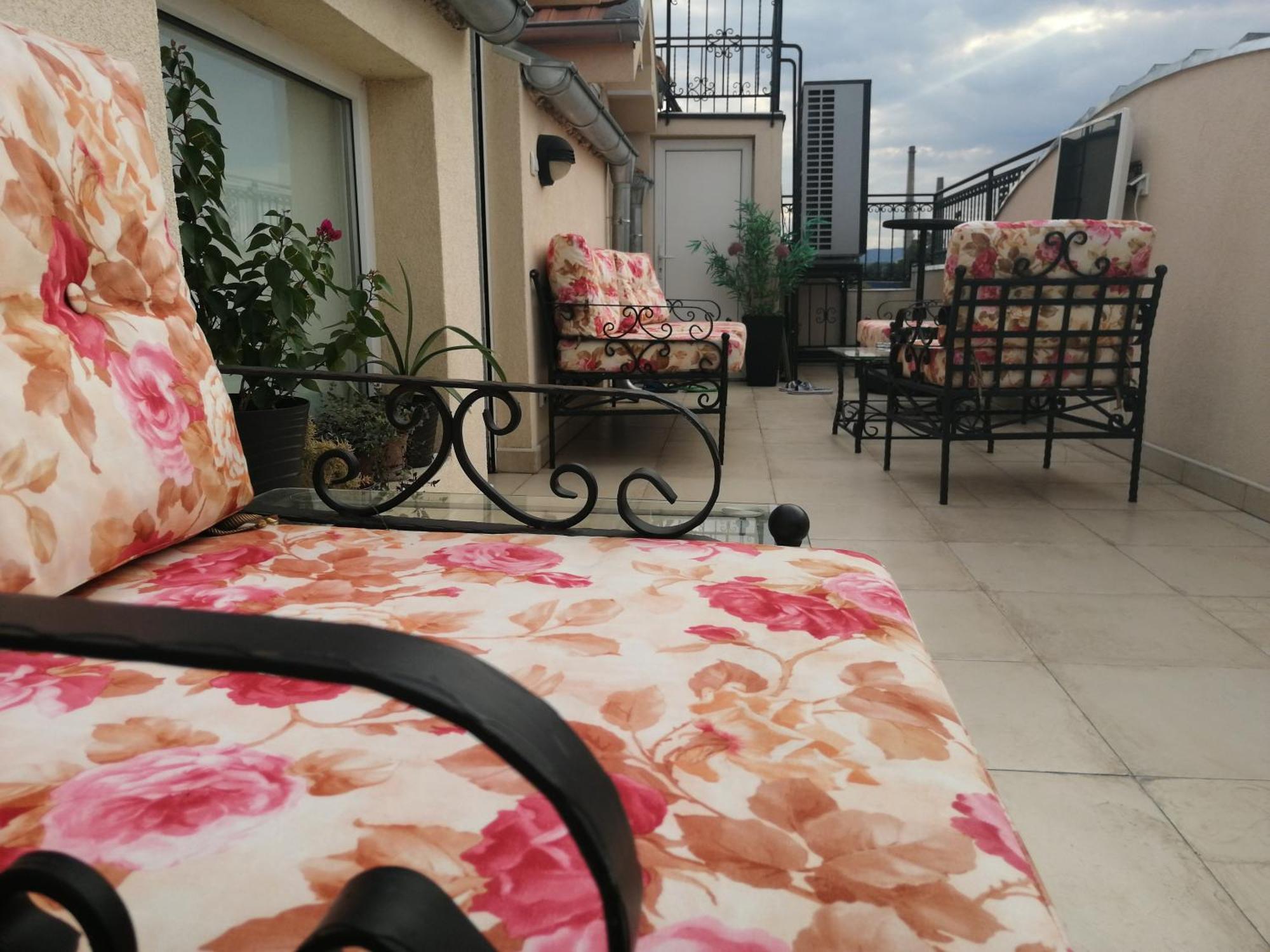 New And Nice Apartments Κραγκούγιεβατς Εξωτερικό φωτογραφία